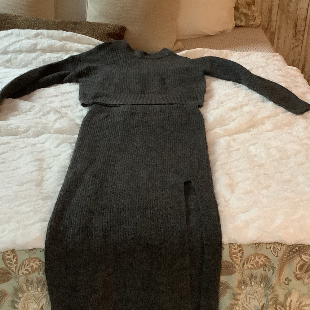 Heartloom Charcoal Knit 2 piece sweater skirt and top set.